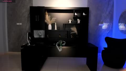 Snapshot of hannaconnor_ chatting on May 3, 11:44 pm Hanna Connor online show from May 3, 11:44 pm