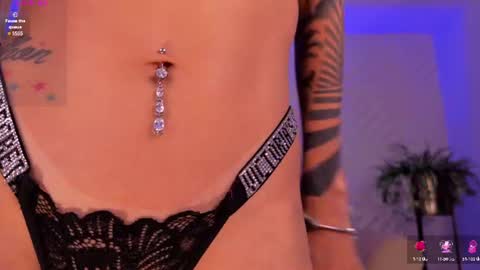 Snapshot of hannaconnor_ chatting on July 14, 2:05 am Hanna Connor online show from July 14, 2:05 am