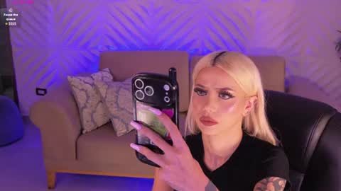 Snapshot of hannaconnor_ chatting on July 25, 11:57 pm Hanna Connor online show from July 25, 11:57 pm