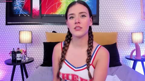 Snapshot of hannadowling_gh chatting on October 28, 4:38 am Hanna online show from October 28, 4:38 am