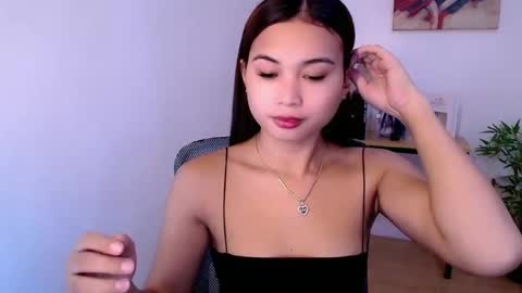 Snapshot of hannah_davis69 chatting on June 11, 3:15 am Alex online show from June 11, 3:15 am