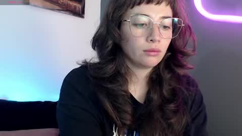 Snapshot of hannah_hexx chatting on June 19, 1:54 am HannahHexx online show from June 19, 1:54 am