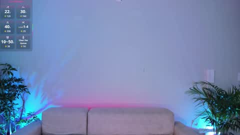 Snapshot of hannah_jonhson_1 chatting on October 18, 4:37 am Hannah online show from October 18, 4:37 am