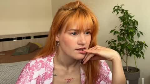 hannah levis  online show from April 30, 7:14 am