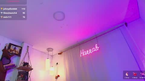 hannah_lovee online show from April 9, 6:19 am