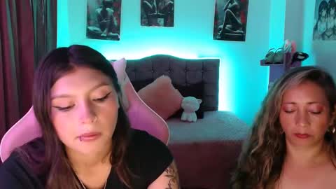 Snapshot of hannah_swet chatting on February 17, 11:42 pm hannah_swet online show from February 17, 11:42 pm