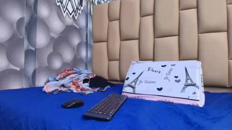 hannah_teehn online show from October 6, 7:22 pm