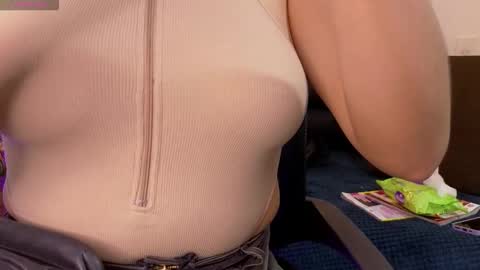 Hannah Williams online show from February 6, 3:00 am