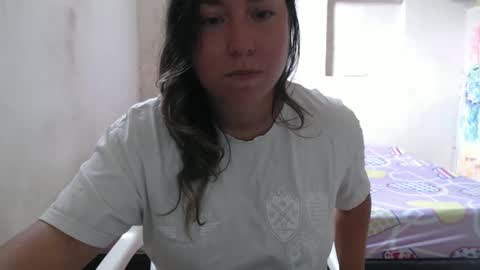 hannahevans2 online show from April 27, 4:16 pm