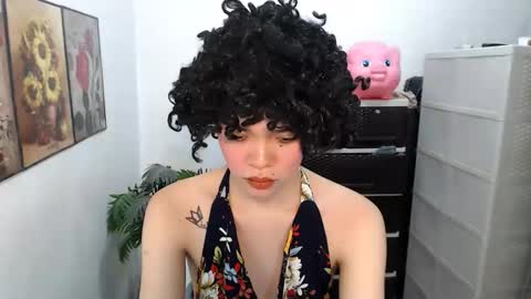 Snapshot of hannahforyou chatting on April 28, 1:04 am HANNAH online show from April 28, 1:04 am