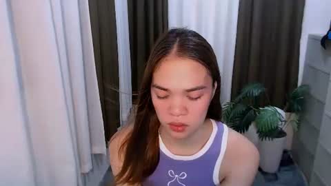 Snapshot of hannahforyou chatting on May 16, 3:47 am HANNAH online show from May 16, 3:47 am