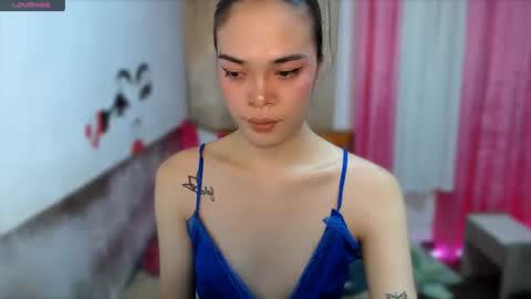 Snapshot of hannahforyou chatting on June 5, 10:10 am HANNAH online show from June 5, 10:10 am