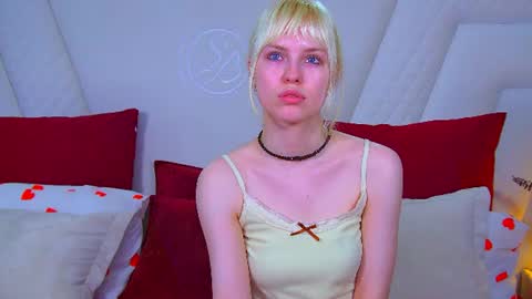 Snapshot of hannahhollis chatting on June 30, 6:20 pm Hannah online show from June 30, 6:20 pm