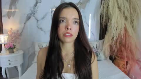 Hannahill69 online show from November 15, 5:05 am