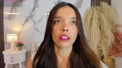 Snapshot of hannahill69 chatting on May 14, 5:14 am Hannahill69 online show from May 14, 5:14 am