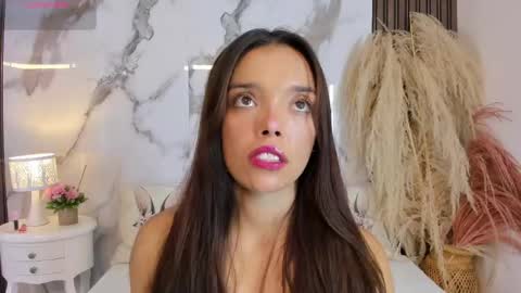 Snapshot of hannahill69 chatting on May 30, 4:53 am Hannahill69 online show from May 30, 4:53 am
