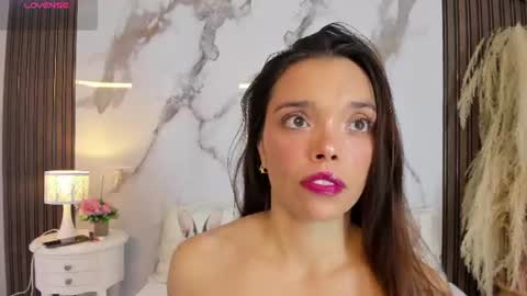 Hannahill69 online show from July 22, 4:37 am