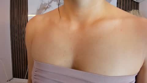 Hannahill69 online show from August 4, 5:10 am