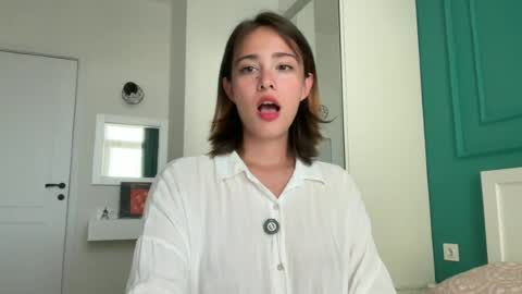 Snapshot of hannahinto chatting on August 8, 1:13 pm hannahinto online show from August 8, 1:13 pm