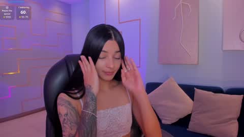 Snapshot of hannahjamesx chatting on February 5, 9:50 pm HANNAH J online show from February 5, 9:50 pm