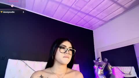 Snapshot of hannahope_ chatting on June 4, 5:52 pm hanna online show from June 4, 5:52 pm