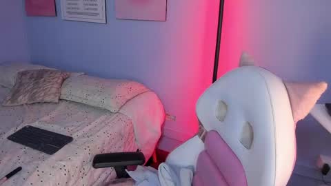 Hannah online show from March 17, 12:08 pm