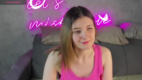 Snapshot of hannakoch chatting on March 23, 7:56 am Hanna online show from March 23, 7:56 am