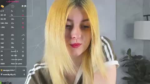 Snapshot of hannakoch chatting on July 14, 2:05 am Hanna online show from July 14, 2:05 am