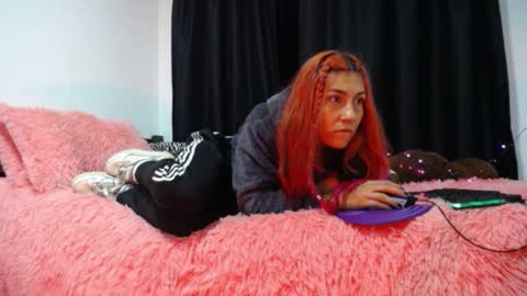 Snapshot of hannaqueen23 chatting on October 6, 12:30 am hannaqueen23 online show from October 6, 12:30 am