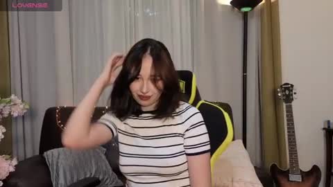 Snapshot of hannari_ chatting on July 24, 4:38 pm hannari_ online show from July 24, 4:38 pm