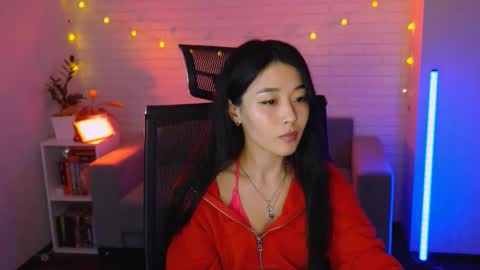 hannarosie online show from November 18, 6:34 pm