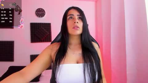 Hanna  online show from October 26, 2:12 pm