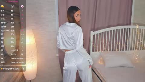 Hanna online show from February 19, 7:21 pm