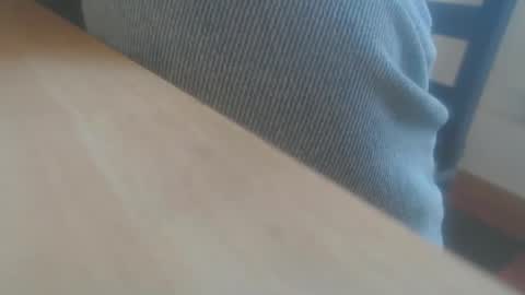 hannes_k online show from October 19, 8:37 am