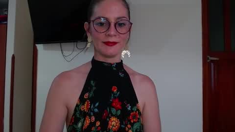 Snapshot of hanny_333 chatting on December 19, 8:55 pm hanny_333 online show from December 19, 8:55 pm