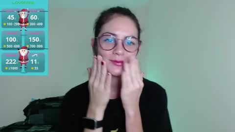 Snapshot of hanny_333 chatting on December 26, 8:28 am hanny_333 online show from December 26, 8:28 am