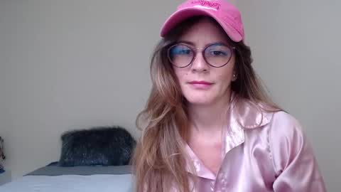 Snapshot of hanny_333 chatting on January 9, 12:19 pm hanny_333 online show from January 9, 12:19 pm
