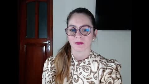 Snapshot of hanny_333 chatting on January 22, 9:24 am hanny_333 online show from January 22, 9:24 am