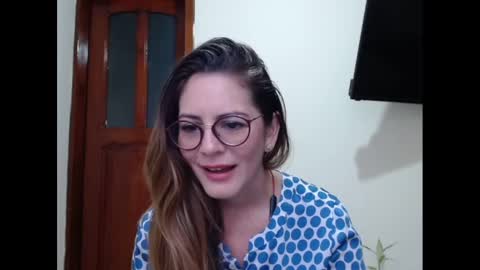 Snapshot of hanny_333 chatting on January 31, 12:51 pm hanny_333 online show from January 31, 12:51 pm