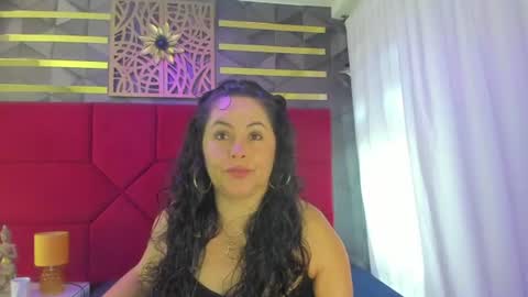 Snapshot of hanny_bliss chatting on June 26, 11:36 am Hanny online show from June 26, 11:36 am