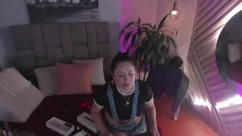 Snapshot of hanny_bliss chatting on July 22, 11:24 am Hanny online show from July 22, 11:24 am