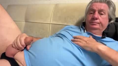 Snapshot of hans66760 chatting on December 25, 10:37 pm hans66760 online show from December 25, 10:37 pm