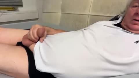 Snapshot of hans66760 chatting on January 12, 1:00 am hans66760 online show from January 12, 1:00 am