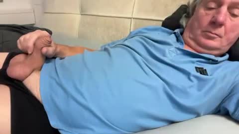 Snapshot of hans66760 chatting on January 20, 9:01 pm hans66760 online show from January 20, 9:01 pm