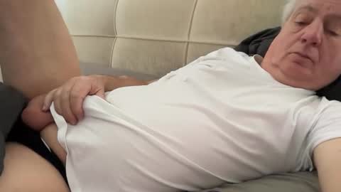 Snapshot of hans66760 chatting on February 20, 8:28 am hans66760 online show from February 20, 8:28 am