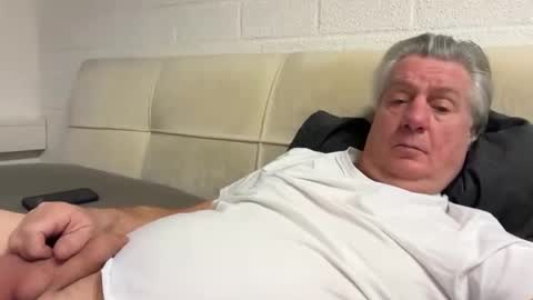 Snapshot of hans66760 chatting on March 5, 9:48 pm hans66760 online show from March 5, 9:48 pm