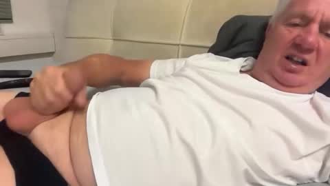 Snapshot of hans66760 chatting on September 25, 4:32 pm hans66760 online show from September 25, 4:32 pm