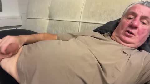 Snapshot of hans66760 chatting on October 11, 6:28 pm hans66760 online show from October 11, 6:28 pm