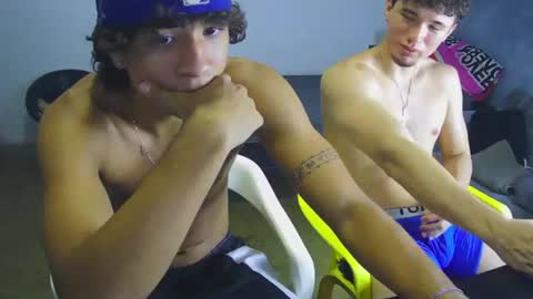 Snapshot of hansel_take chatting on August 1, 9:14 pm hansel_take online show from August 1, 9:14 pm
