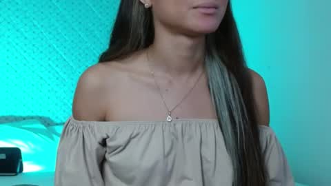 Snapshot of hantonella chatting on June 18, 2:54 pm Anto online show from June 18, 2:54 pm